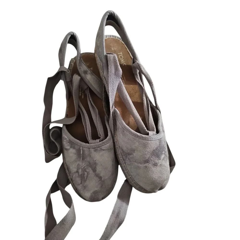 TOMS Bella Espadrille Dove Gray Suede Wrap Up Sandals Flats Shoes Size 8W‎ EUC